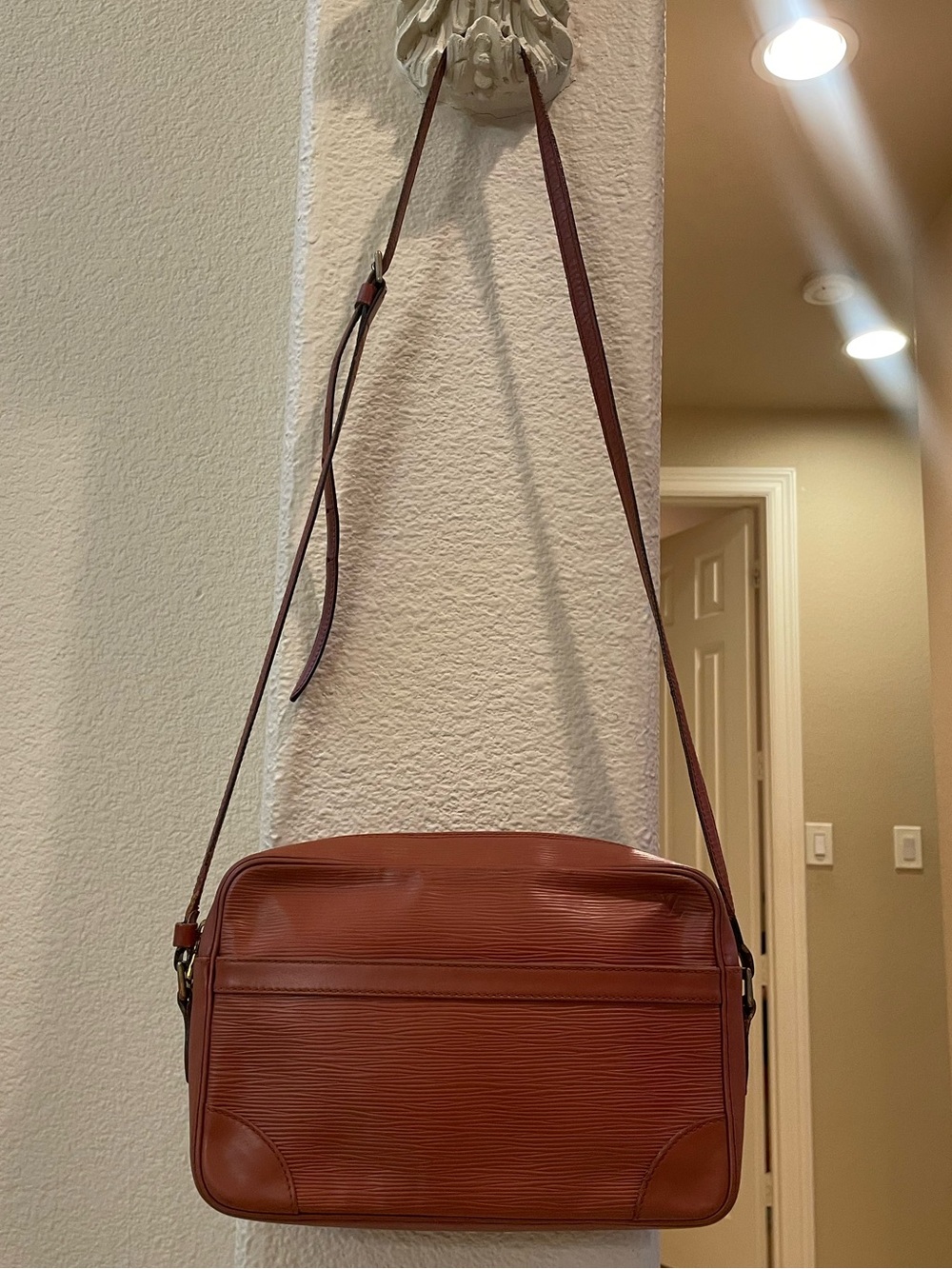 Louis Vuitton Epi tan crossbody shoulder bag